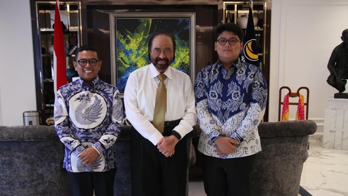 Gubernur Banten terpilih, Andra Soni, bertemu Ketum Partai NasDem, Surya Paloh, di NasDem Tower, Jakarta Pusat, Rabu (12/2/2025).