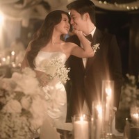 Angga dan Shenina sendiri diketahui telah berpacaran selama 4 tahun sebelum akhirnya memutuskan menikah. Pernikahan mereka juga sempat menggemparkan publik karena tak pernah mempublikasikan rencana pernikahan sebelumnya. Foto: Instagram/@sheninacinnamon