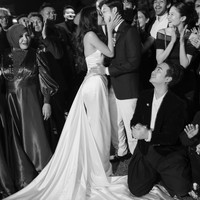 Digelar secara intimate, beberapa rekan artis terlihat turut hadir di acara tersebut. Seperti Laura Basuki, Reza Rahardian, Vidi Aldiano, dan Sheila Dara. Foto: Instagram/@sheninacinnamon