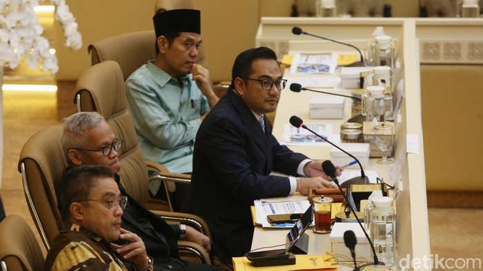 Anggaran Otorita IKN Kena Pangkas Rp 1,15 T Anggaran Otorita Ibu Kota Nusantara (IKN) terkena efisiensi anggaran sebesar Rp 1,15 triliun. Efisiensi akan dilakukan pada beberpa aktivitas dari perjalanan dinas hingga ATK.