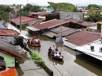 5 Hari Banjir Makassar Belum Surut, 2.196 Warga Masih Mengungsi
