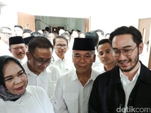 Jeje Govinda Pimpin Rapat Perdana: Ini Dunia Baru, Biasanya Ketemu Artis