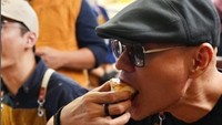 Berkolaborasi dengan rekan bisnisnya, Deddy Corbuzier juga ikut mendirikan Humble Baker. Kafe ini mengutamakan pastry sebagai hidangan andalan mereka.. Foto: Instagram/mastercorbuzier