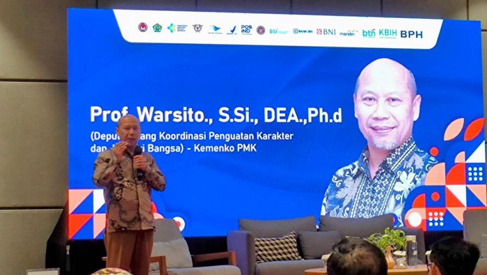 Deputi Bidang Koordinasi Penguatan Karakter dan Jati Diri Bangsa, Kemenko PMK, Warsito, dalam sebuah pertemuan di Jakarta, pada Selasa (11/2/2025).