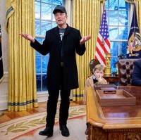 Sebelumnya, pria 53 tahun ini juga pernah membawa X bertemu dengan Donald Trump. Ayah-anak ini datang ke pesta malam Tahun Baru yang digelar keluarga Trump di Mar-a-Lago, di mana mereka tertangkap kamera menari bersama. Foto: Getty Images/Andrew Harnik