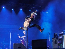 Billie Joe Ngamuk Lagi Ke Fans, Sekarang soal Lagu Oasis