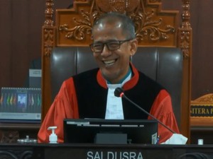 Video Kala Hakim MK Soroti Nilai Gibran: Ada yang Distinction, Ada Fail Juga kan?