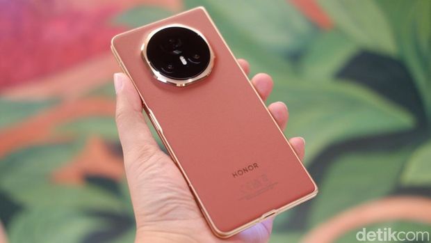 Honor Magic V3