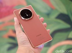 Unboxing Honor Magic V3, HP Layar Lipat Punya Bodi Tipis