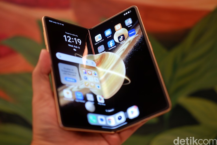 Honor Magic V3