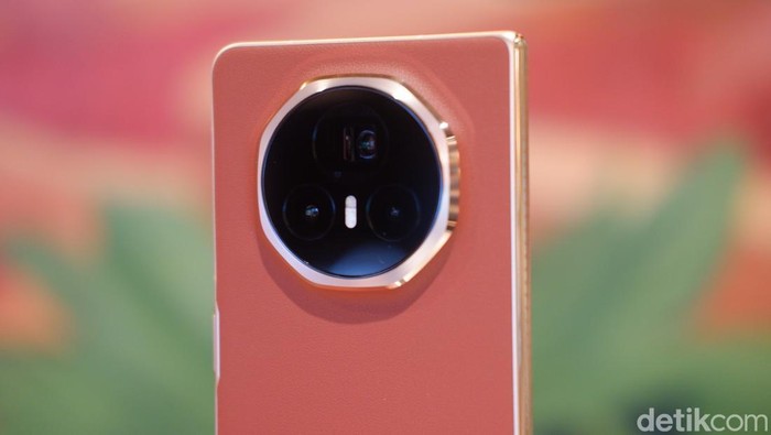 Honor Magic V3