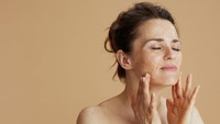 3 Kesalahan Skincare di Usia 40-an yang Bikin Kulit Cepat Menua
