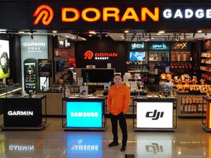 Perjalanan Bisnis Aksesoris Gadget Jete: Kamar Kos Jadi Gudang Dagangan