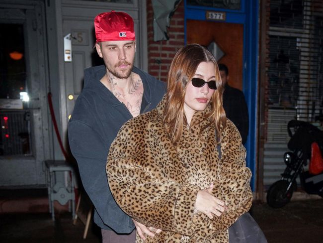 Ogil onasini uxlayotganida sikdi (bepul onlayn porno) Dita Von Teese erotik fotosuratlar va videolar