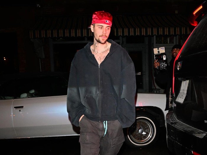 Justin Bieber NEW YORK, NEW YORK - FEBRUARY 06: Justin Bieber is seen leaving Lucali Pizza in Brooklyn on February 06, 2025 in New York City. (Photo by Raymond Hall/GC Images)