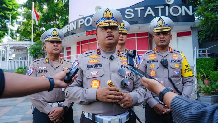 Kakorlantas Polri Brigjen Agus Suryonugroho cek Operasi Keselamatan Jaya 2025 di Bundaran HI, Jakarta Pusat