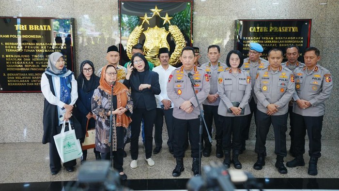 Kapolri Bertemu Ketua PBNU Alissa Wahid