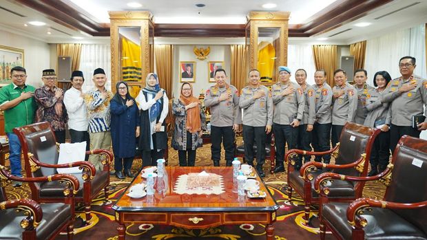 Kapolri Bertemu Ketua PBNU Alissa Wahid
