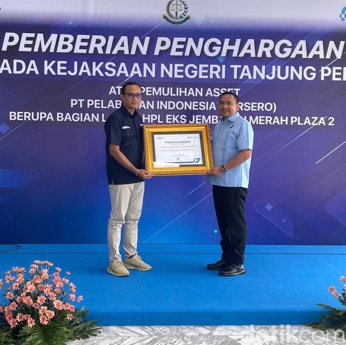 Kejari Tanjung Perak Raih Penghargaan dari pelindo