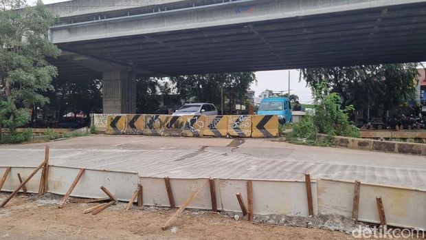 Kondisi terkini Jalan Kalimalang, Bekasi, yang sempat amblas (Taufiq Syarifudin/detikcom)