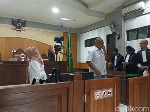 Eksepsi Terdakwa Korupsi Shelter Tsunami Lombok Aprialely Nirmala Ditolak