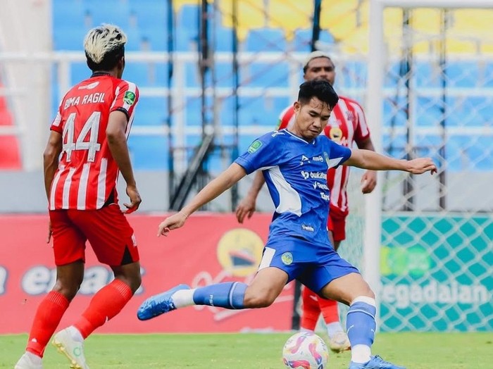 Laga Deltras FC vs PSIM Jogja di Stadion Gelora Delta, Sidoarjo, Rabu (12/2/2025).