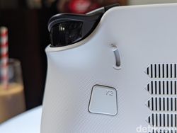 Menggenggam Lenovo Legion Go S, Konsol Gaming Canggih dengan Bodi Enteng