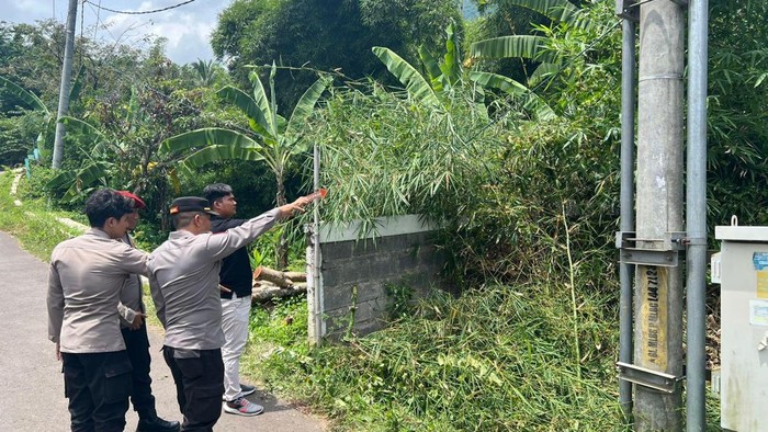 Lokasi penemuan mayat lelaki yang diduga tewas gegara tersengat listrik