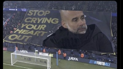 Meme: Spanduk Olok-olok dari Fans Man City Malah Jadi Bumerang