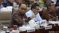 Pada kesempatan sama, Budi Arie menyebut setelah rekonstruksi, anggaran Kemenkop dipangkas sebesar Rp 155,8 miliar. Alhasil, total pagu anggaran Kemenkop menjadi Rp 317 miliar dari sebelumnya Rp 473 miliar.