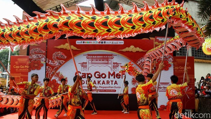 Meriahnya Perayaan Cap Go Meh di Pecinan Glodok Jakarta Cap Go Meh adalah akhir dari rangkaian perayaan tahun baru Imlek. Ini keseruan Cap Go Meh di kawasan Pecinan Glodok.