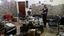 Nostalgia Kaset Pita di Toko Musik Irak