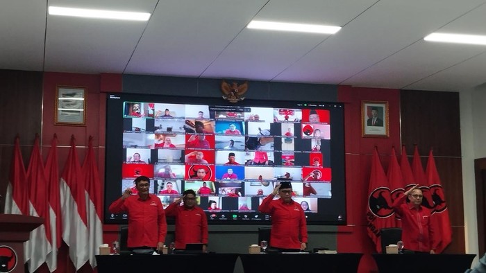 PDIP menggelar pembekalan kepada kepala daerah terpilih dari PDIP di Sekolah Partai PDIP, Lenteng Agung, Jakarta Selatan, Rabu (12/2/2025).