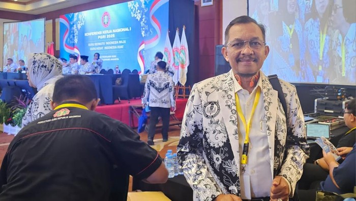 Pelaksana Harian (Plh) Ketua Persatuan Guru Republik Indonesia (PGRI) Sumatera Utara (Sumut) Ilyas Sitorus. (Foto: Istimewa).