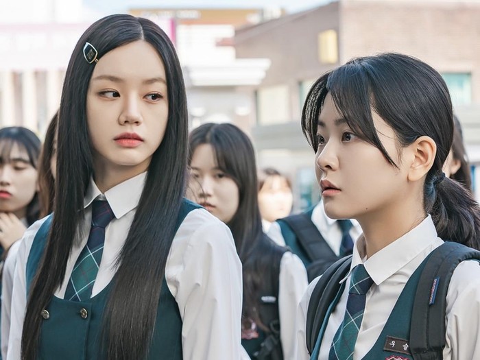 Penampilan Hyeri dalam drama Korea Friendly Rivalry