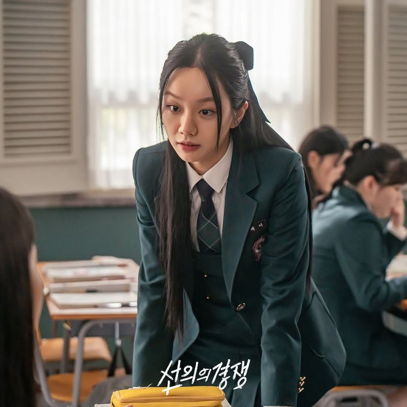 Penampilan Hyeri dalam drama Korea Friendly Rivalry