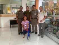 Pengemis Viral Sundut Rokok Pemotor di Banyumas Dipulangkan ke Brebes