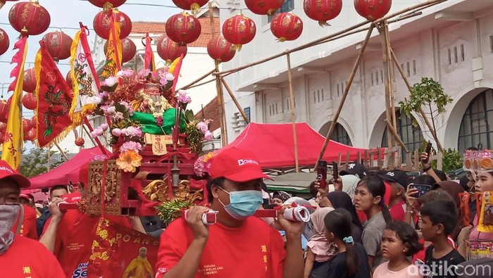 Perayaan Cap Go Meh di Cirebon. Perayaan Cap Go Meh di Cirebon.