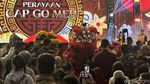 Ribuan Warga Rayakan Cap Go Meh di Balai Kota Surabaya