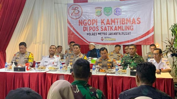 Polda Metro Jaya dan Polres Metro Jakarta Pusat akan meningkatkan patroli di kawasan Johar Baru menjelang Ramadan untuk mencegah tawuran.