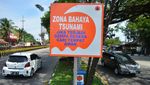 Rambu Zona Bahaya Tsunami Dipasang di Padang