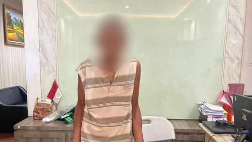 Seorang kakek berinisial PI (63) asal Kelurahan Monjok, Kecamatan Mataram ditangkap polisi karena diduga mengedar narkotika jenis sabu.