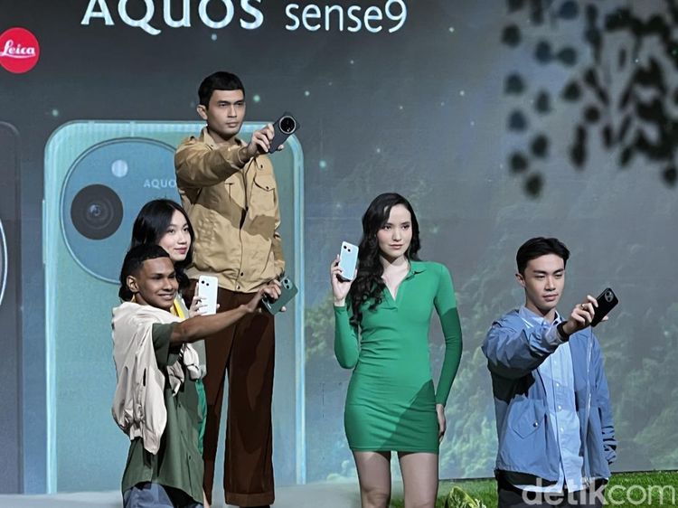 Lebih Dekat dengan Sharp Aquos R9 Pro