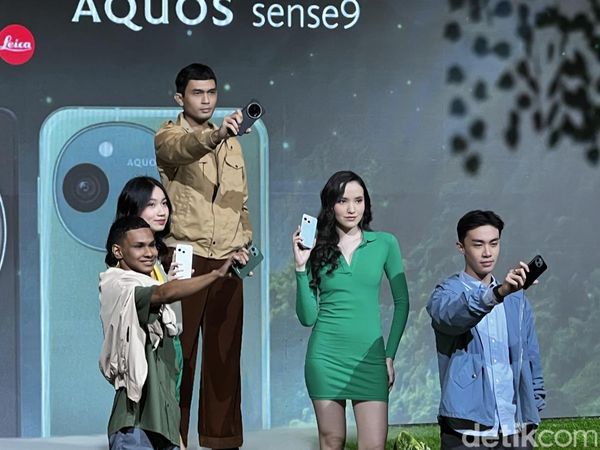 Lebih Dekat dengan Sharp Aquos R9 Pro