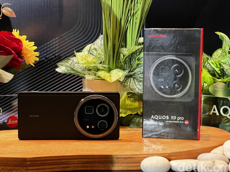 Sharp Aquos R9 Pro Sharp Aquos R9 Pro