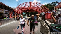 Nantinya panitia pelaksana akan menyuguhkan parade liong dan barongsai, marching band, ogoh-ogoh serta masih banyak lagi.  