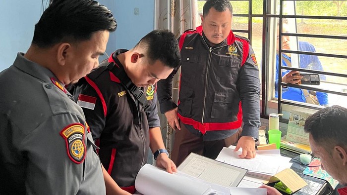 Tim Pidsus Kejari Banyuasin menggeledah kantor UPTD Dishub Banyuasin