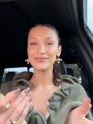 Tutorial makeup lima menit dari Bella Hadid