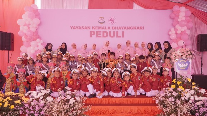 Wakil Ketua Yayasan Kemala Bhayangkari (YKB) Jatim berkunjung ke Blitar