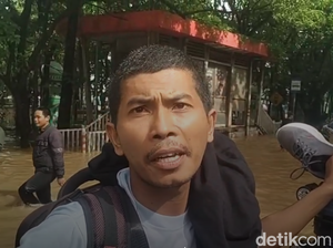 Jalan Terputus Imbas Banjir di Maros, Tiket Penumpang Pesawat Warga Hangus